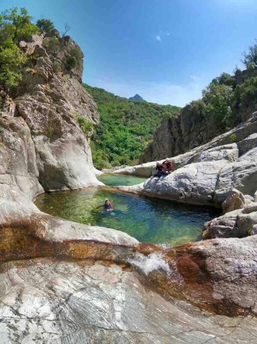 Maison Avec Exterieur Proche Saint Guilhem Le Desert エクステリア 写真