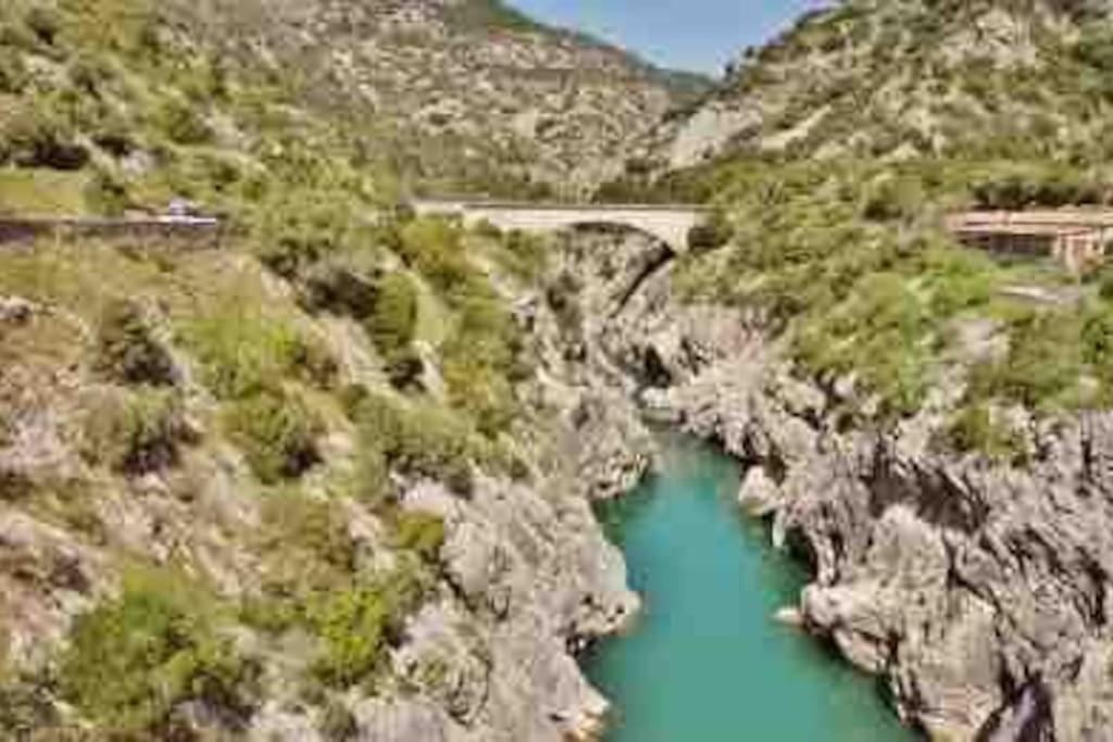 Maison Avec Exterieur Proche Saint Guilhem Le Desert エクステリア 写真